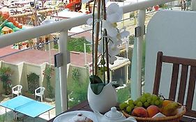 Hotel Thea